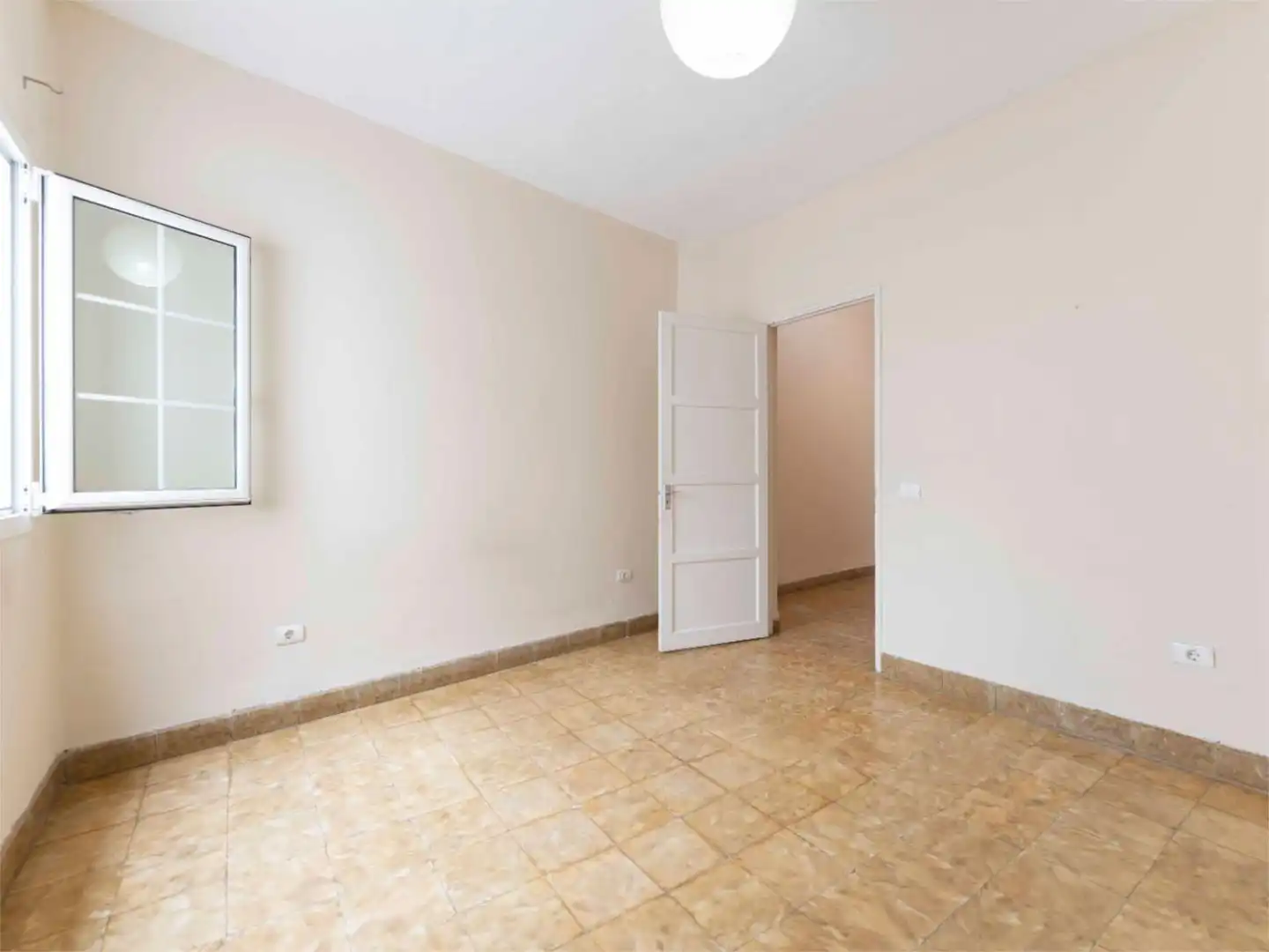 Bedroom of Flat for sale in San Cristóbal de la Laguna  with Terrace, Storage room and Balcony