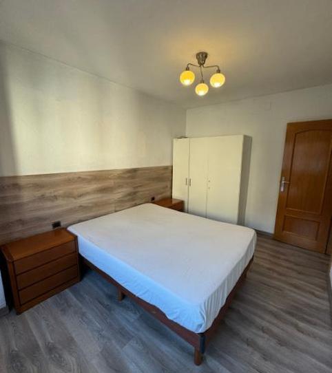 Flat to share in Carrer de Rafael de Casanovas, 22, Centre, Barcelona - image 2 Photo 2 of Flat to share in Carrer de Rafael de Casanovas, 22, Centre, Barcelona