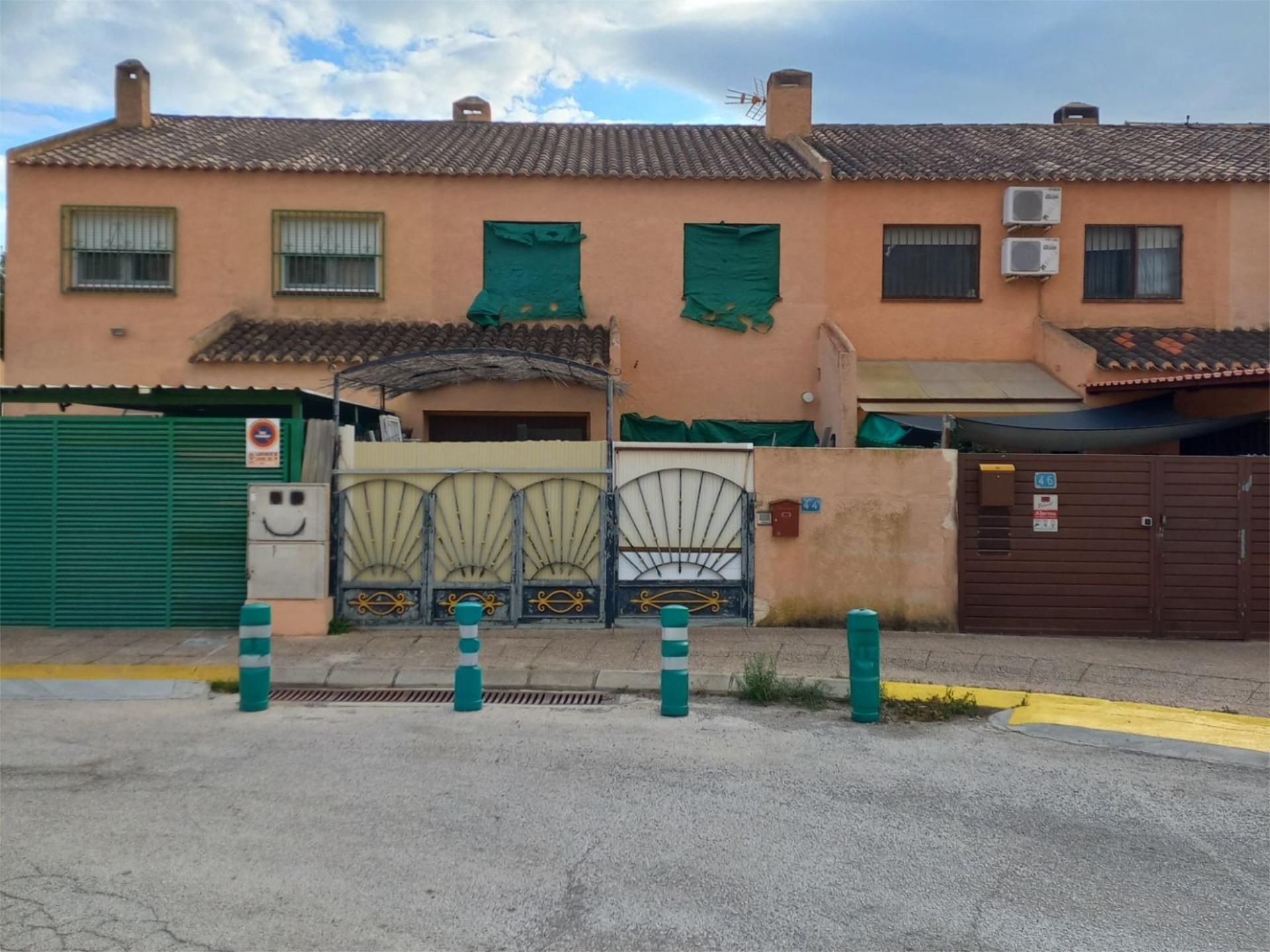 Vista exterior de Casa adosada en venda en L'Alfàs del Pi