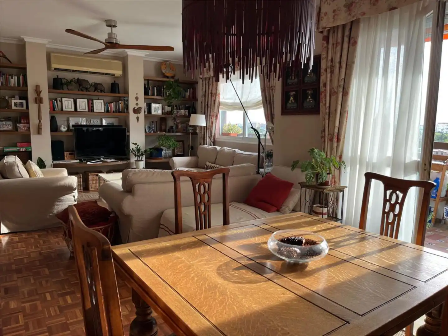 Dining room of Flat for sale in Sevilla  with Air Conditioner, Heating and Parquet flooring