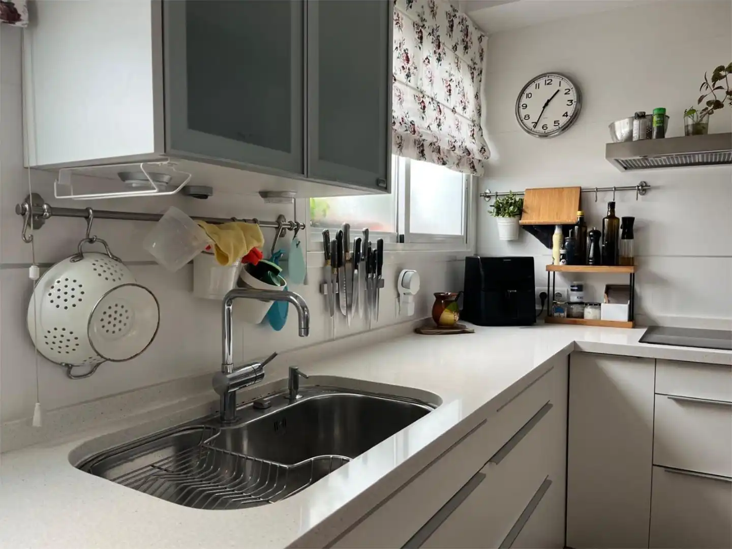 Kitchen of Flat for sale in Sevilla  with Air Conditioner, Heating and Parquet flooring