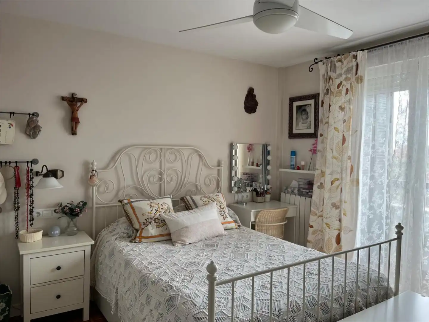Bedroom of Flat for sale in Sevilla  with Air Conditioner, Heating and Parquet flooring