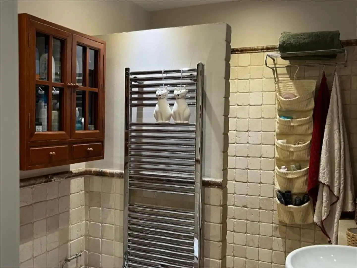 Bathroom of Flat for sale in Sevilla  with Air Conditioner, Heating and Parquet flooring