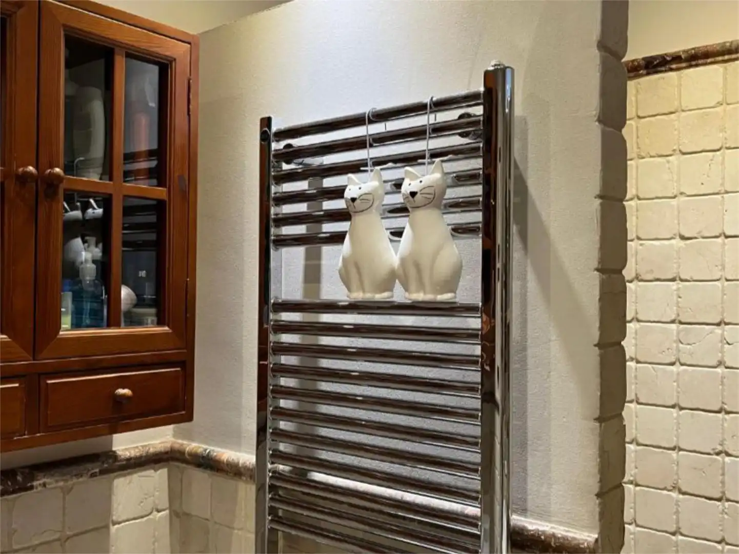 Bathroom of Flat for sale in Sevilla  with Air Conditioner, Heating and Parquet flooring
