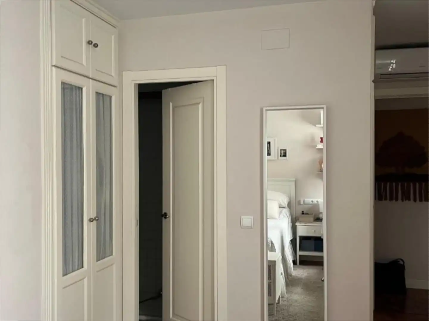 Bedroom of Flat for sale in Sevilla  with Air Conditioner, Heating and Parquet flooring