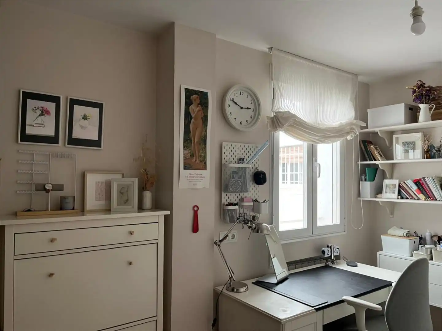 Bedroom of Flat for sale in Sevilla  with Air Conditioner, Heating and Parquet flooring