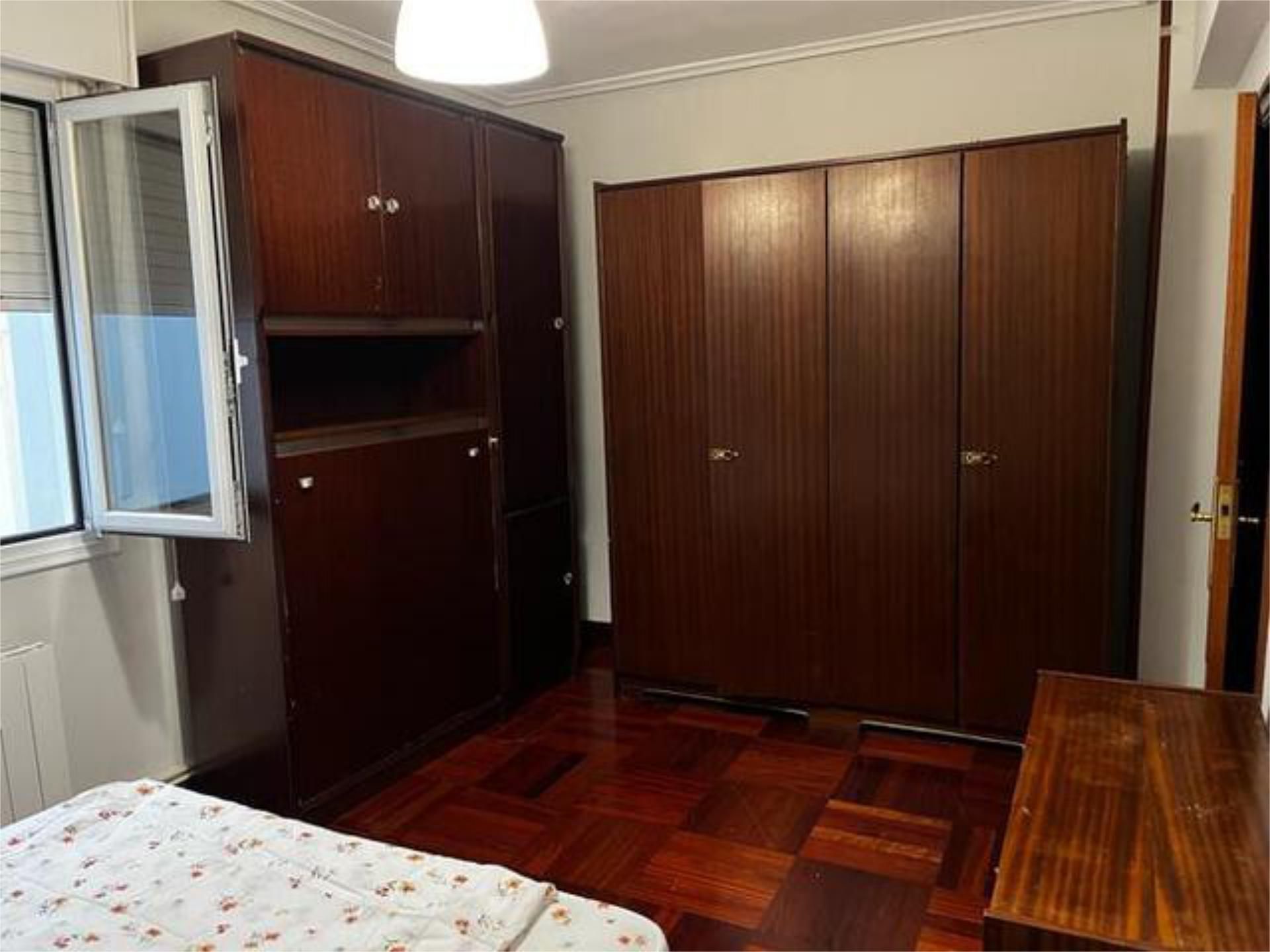 Dormitori de Pis de lloguer en Valle de Trápaga-Trapagaran amb Terrassa