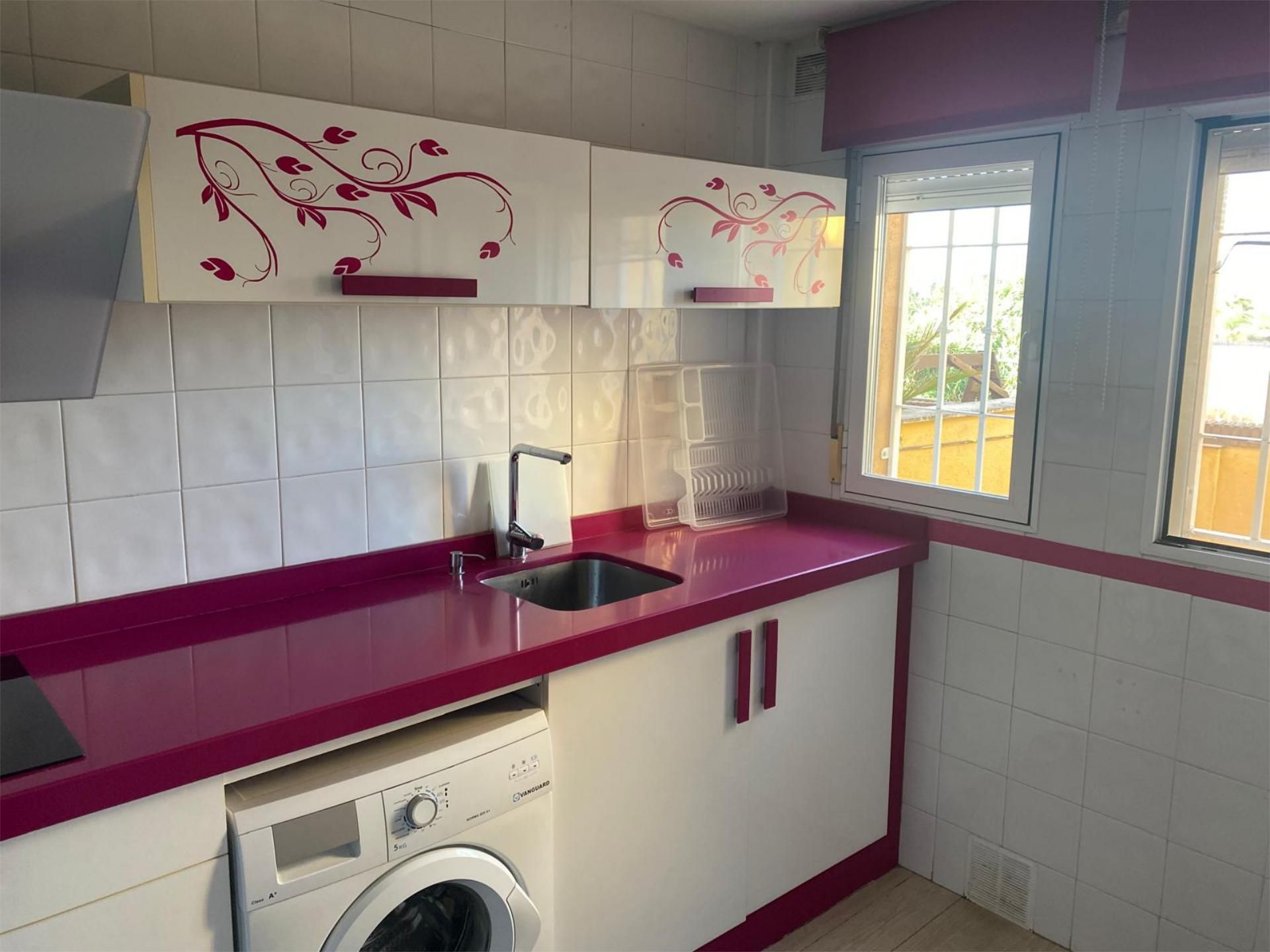 Casa o xalet de lloguer a Avenida Pablo Picasso, 6, Polideportivo Cuina de Casa o xalet de lloguer en Alhendín amb Aire condicionat, Calefacció i Parquet