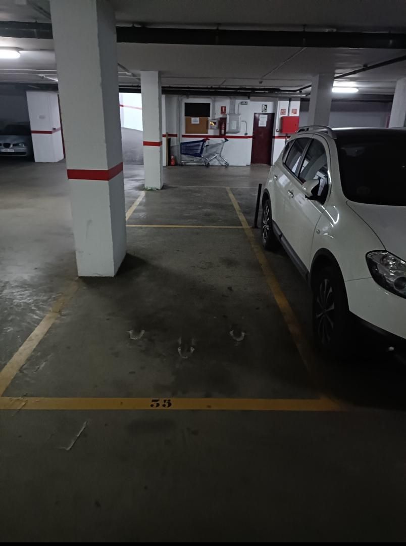 Garatge de lloguer a Calle Moncayo, 23, Isla Chica Aparcament de Garatge de lloguer en Huelva Capital