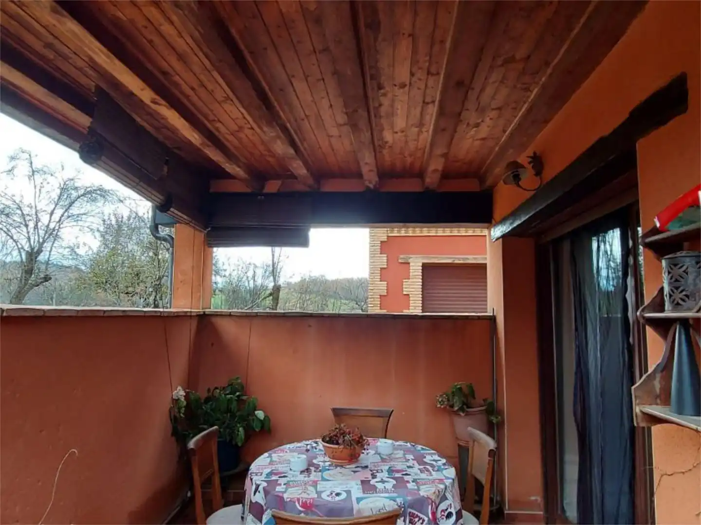Casa adosada de alquiler en Calle Iglesia, 7, Fresno de Cantespino Terraza de Casa adosada de alquiler en Fresno de Cantespino con Calefacción y Amueblado
