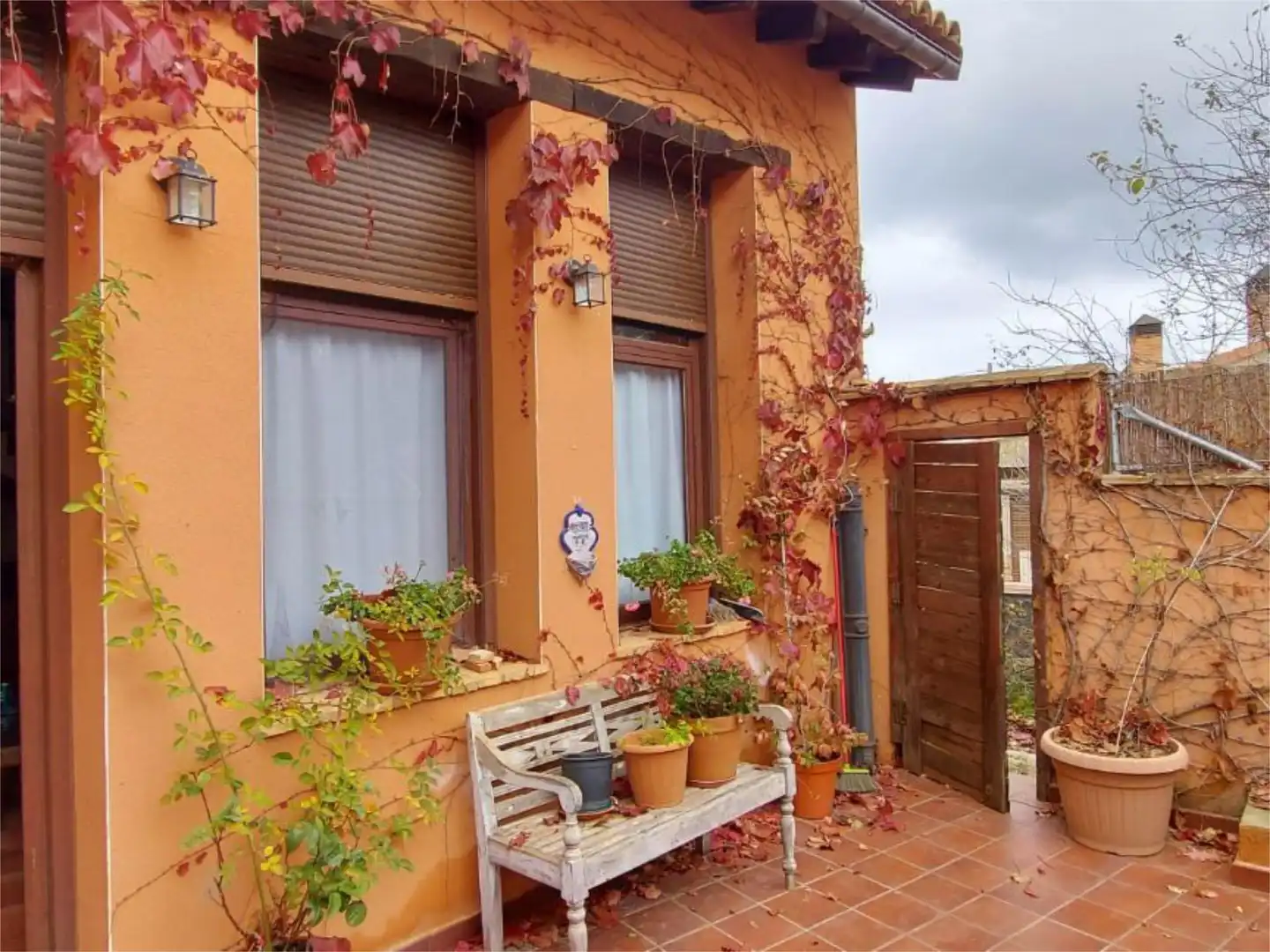 Casa adosada de alquiler en Calle Iglesia, 7, Fresno de Cantespino Terraza de Casa adosada de alquiler en Fresno de Cantespino con Calefacción y Amueblado