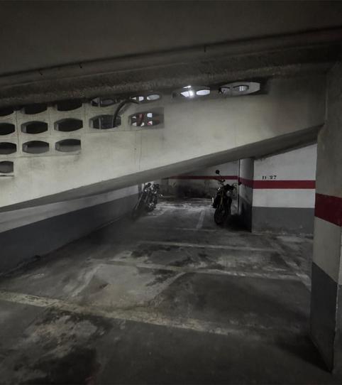 Photo 2 of Garage to rent in Avinguda de Peris I Valero, 63, Russafa, Valencia