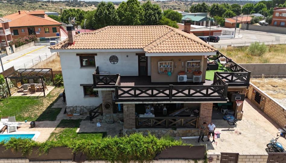 Casa o chalet en venta en Carretera de Robledo, 22a, Navas del Rey, Madrid - imagen 1 Foto 1 de Casa o chalet en venta en Carretera de Robledo, 22a, Navas del Rey, Madrid