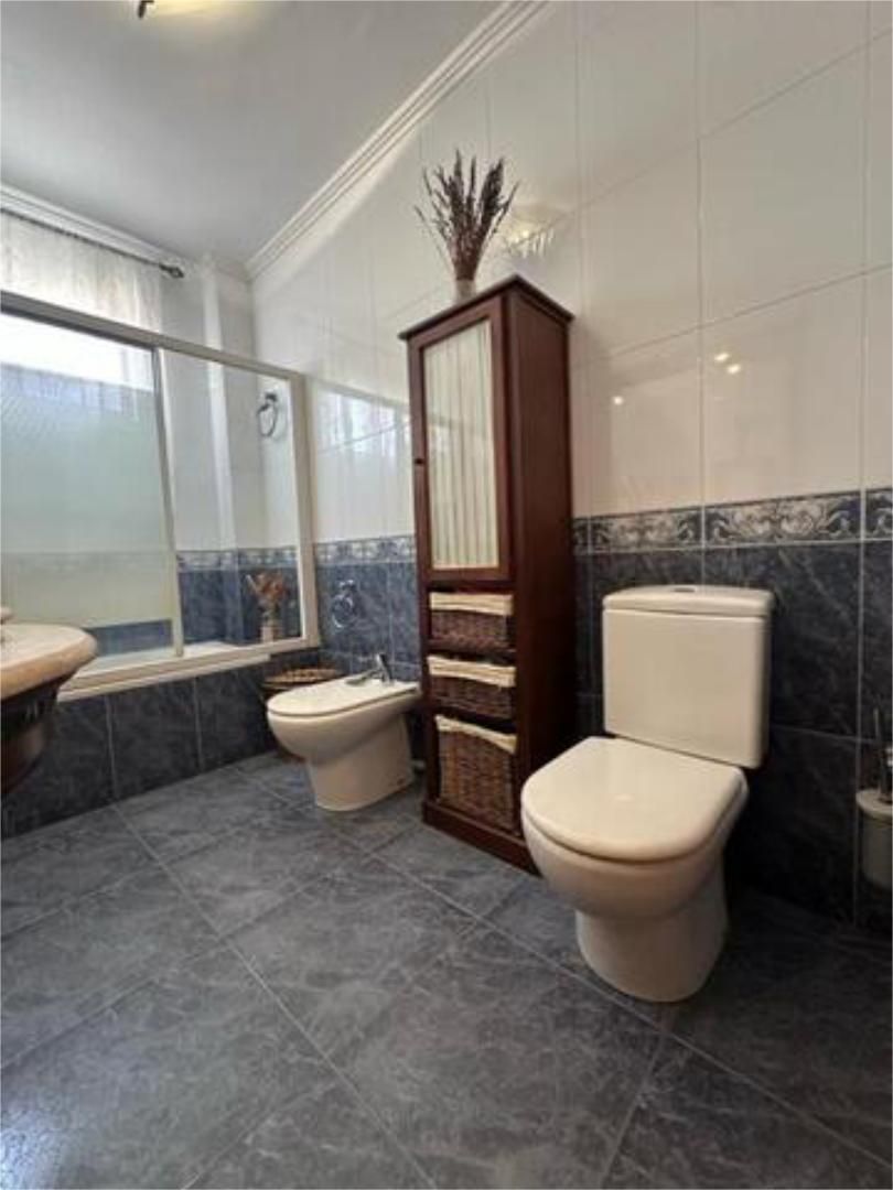 Casa o xalet en venda a Roquetas Pueblo Bany de Casa o xalet en venda en Roquetas de Mar amb Terrassa