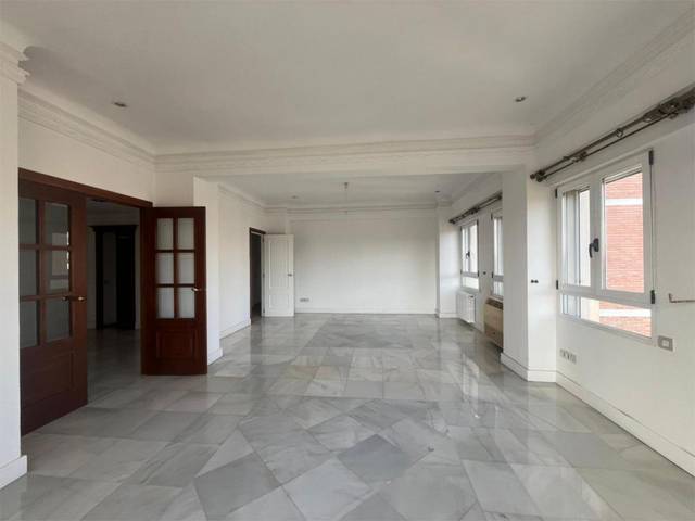 Piso en Alquiler en Carrer de Cavanilles, 8 en Jaume Roig