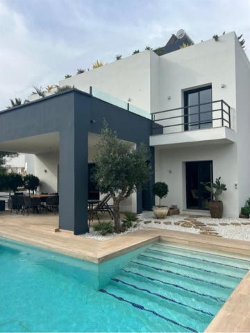 Terrassa de Casa adosada en venda en Marbella amb Calefacció, Jardí privat i Terrassa