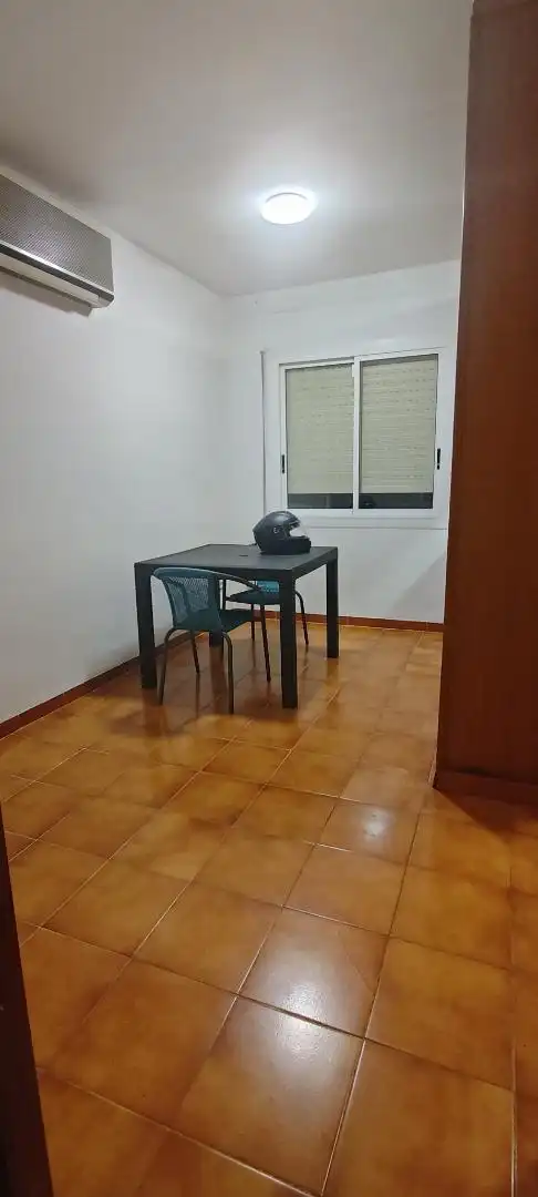 Habitación en Avinguda Camí de Reus, El Morell Comedor de Piso para compartir en El Morell