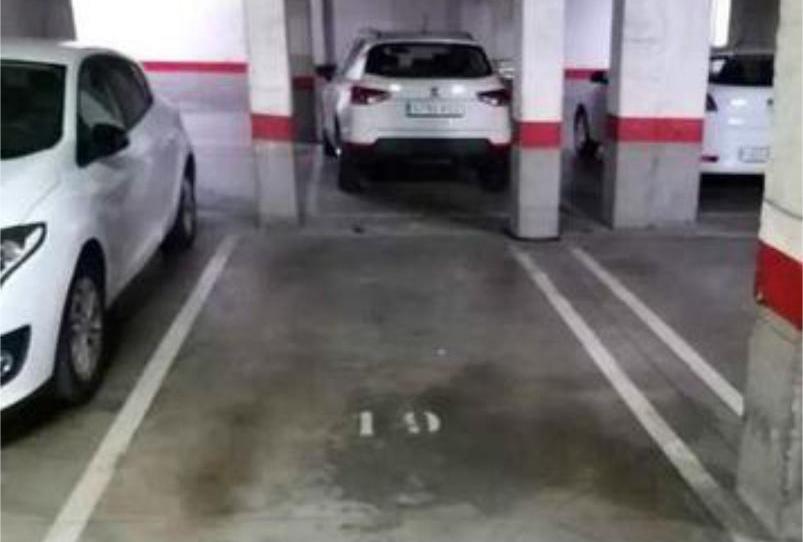 Garage to rent in Los Cármenes, Madrid - image 1 Photo 1 of Garage to rent in Los Cármenes, Madrid