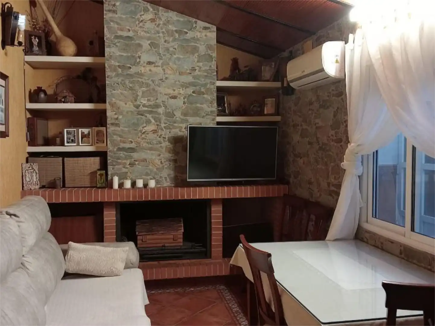 Sala d'estar de Casa adosada en venda en Mazagón amb Terrassa i Balcó