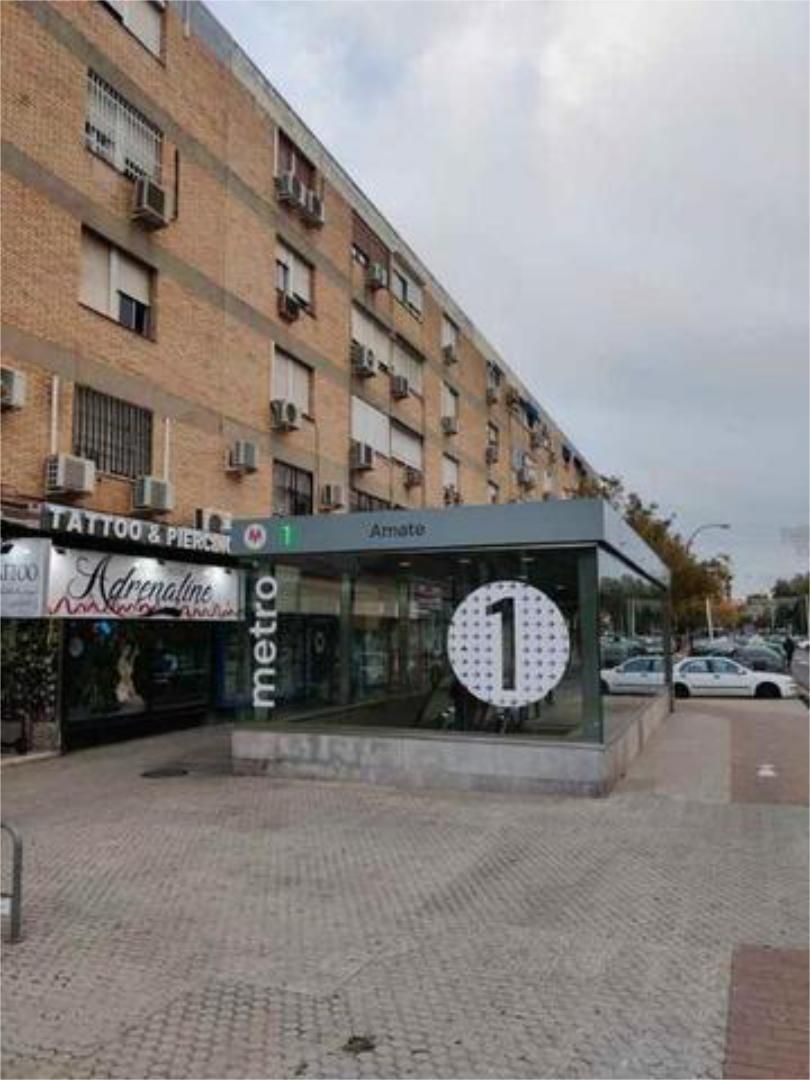 Casa o xalet en venda a Juan XXIII - Rochelambert Casa o xalet en venda en Sevilla Capital amb Terrassa i Moblat