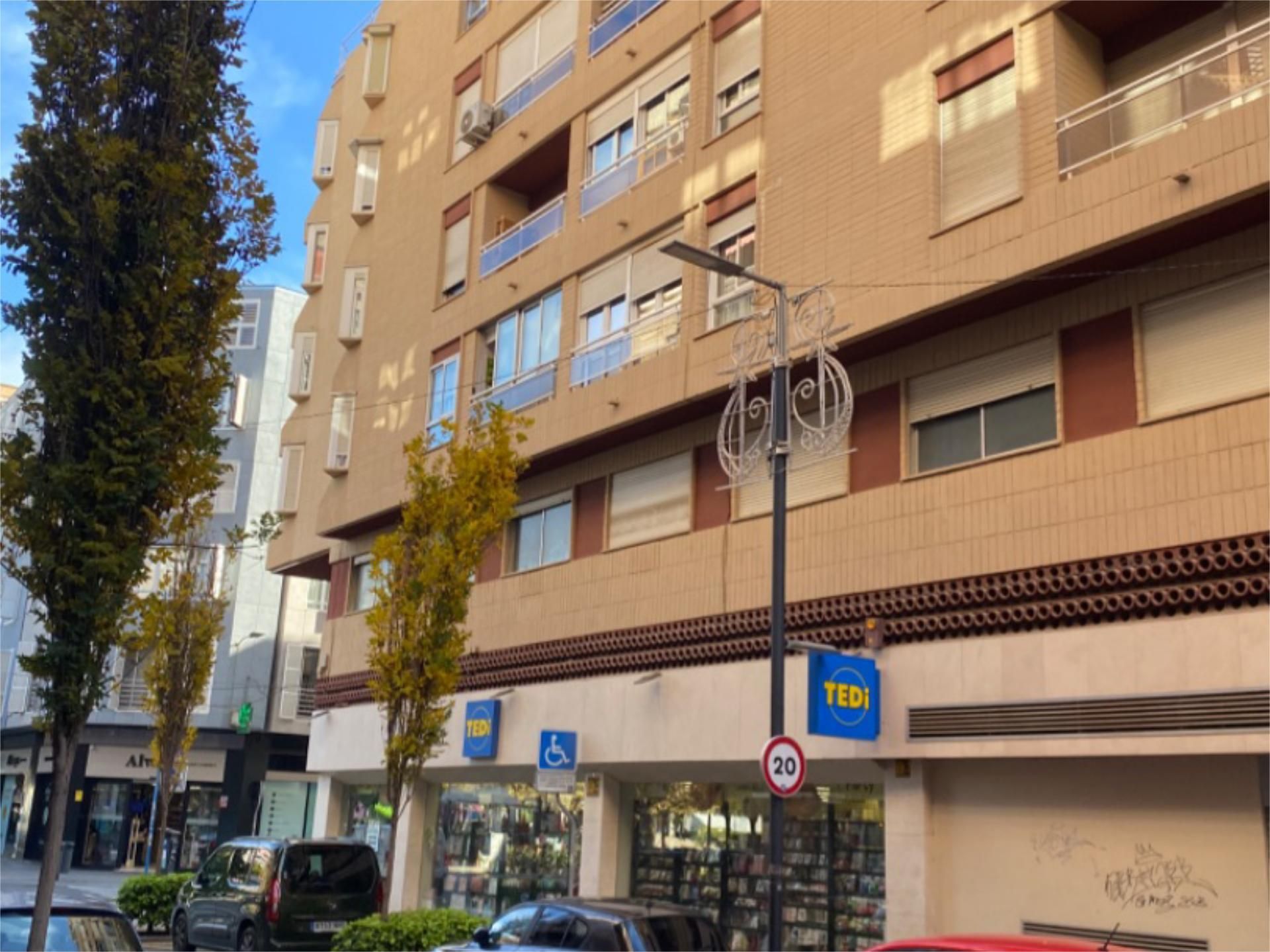Flat to rent in Carrer Italia, 27, Ensanche - Diputación Exterior view of Flat to rent in Alicante / Alacant with Air Conditioner