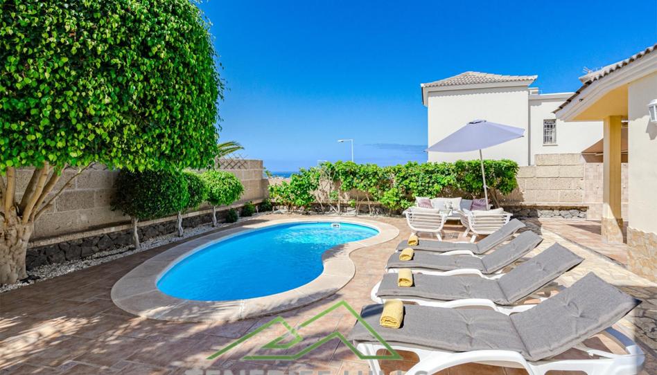 House or chalet for sale in Urbanizacion Playa Fañabe, 42, Playa Fañabé Alto, Santa Cruz de Tenerife - image 1 Photo 1 of House or chalet for sale in Urbanizacion Playa Fañabe, 42, Playa Fañabé Alto, Santa Cruz de Tenerife