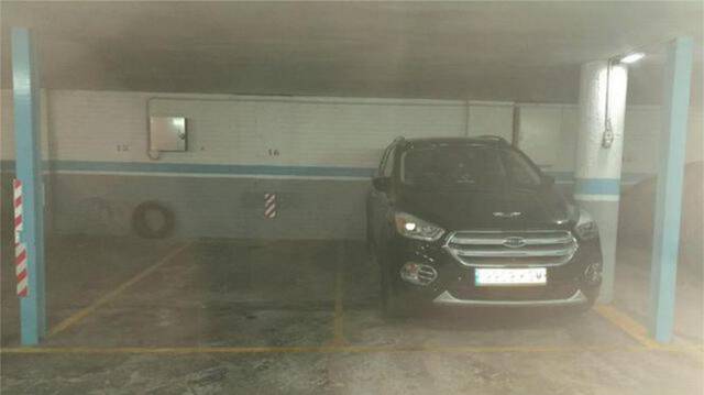 Garaje en Alquiler en Príncep de Viana - Clot -Xalets Humbert Torres