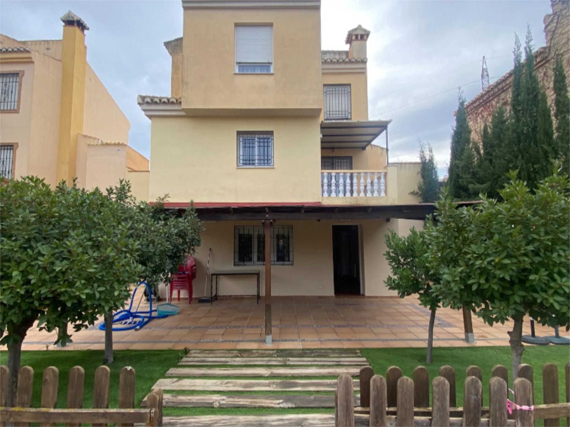 Casa o xalet de lloguer a Calle los Ciruelos, 45, Albolote Jardí de Casa o xalet de lloguer en Albolote amb Calefacció, Jardí privat i Terrassa