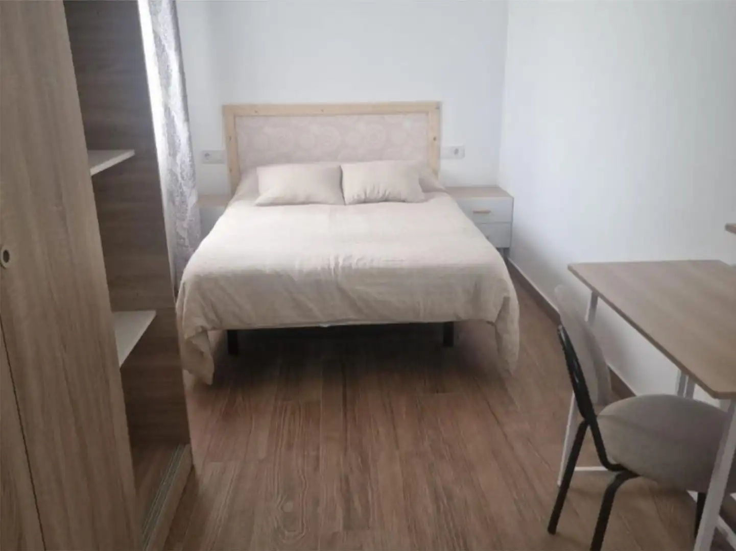 Zimmer in Calle Luna, 2, Los Barrios Schlafzimmer von Wohnung zur untervermieten in Los Barrios mit Klimaanlage, Heizung und Möbliert