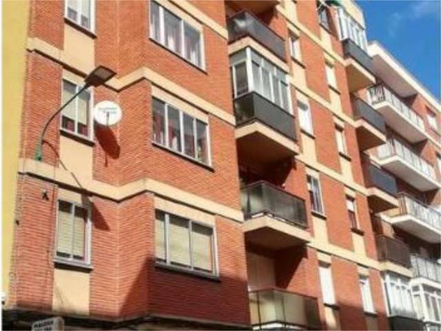 Piso en Venta en Calle del Arzobispo Marcelo González, 26 en La Farola