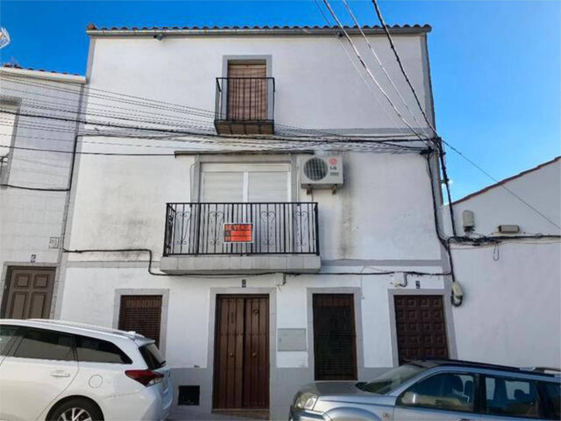 Pis en venda a Salvaleón Vista exterior de Pis en venda en Salvaleón amb Calefacció, Jardí privat i Traster