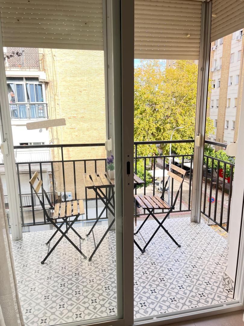 Flat to rent in Calle Cuarzo, 4, El Torrejón - El Cerezo Balcony of Flat to rent in Sevilla Capital with Air Conditioner, Heating and Terrace