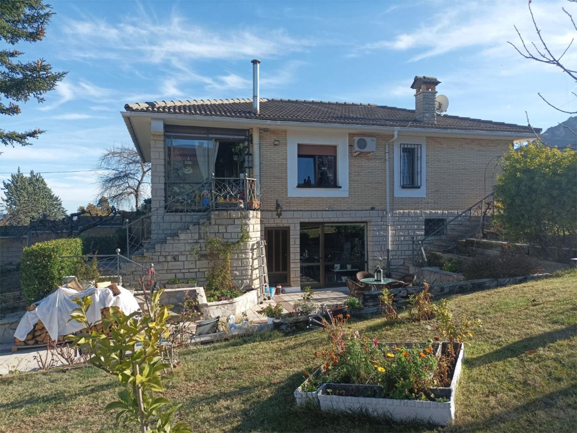 Casa o chalet en venta en Avenida Vizcaya, 16, Ayegui / Aiegi Vista exterior de Casa o chalet en venta en Ayegui / Aiegi con Aire acondicionado, Terraza y Piscina