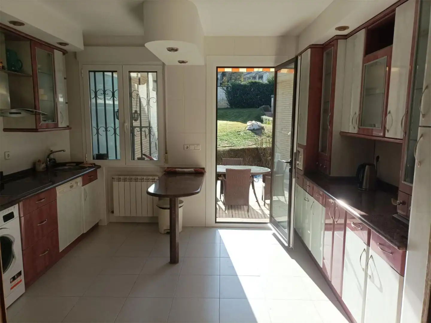 Casa o chalet en venta en Avenida Vizcaya, 16, Ayegui / Aiegi Cocina de Casa o chalet en venta en Ayegui / Aiegi con Aire acondicionado, Terraza y Piscina