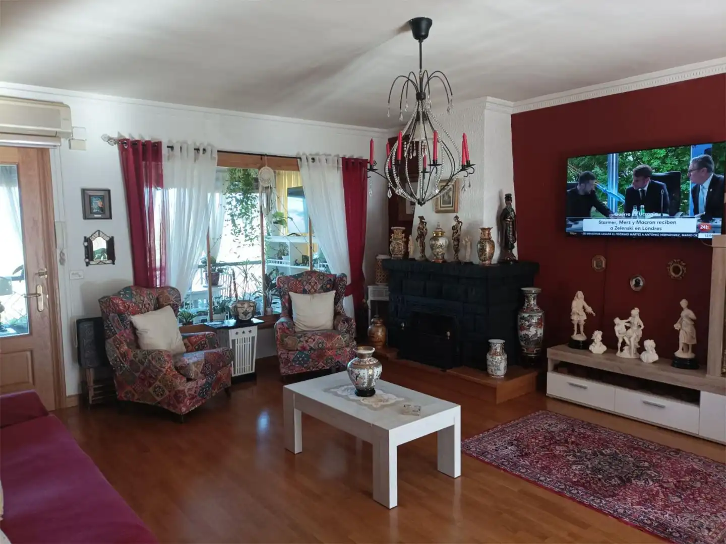 Casa o chalet en venta en Avenida Vizcaya, 16, Ayegui / Aiegi Sala de estar de Casa o chalet en venta en Ayegui / Aiegi con Aire acondicionado, Terraza y Piscina