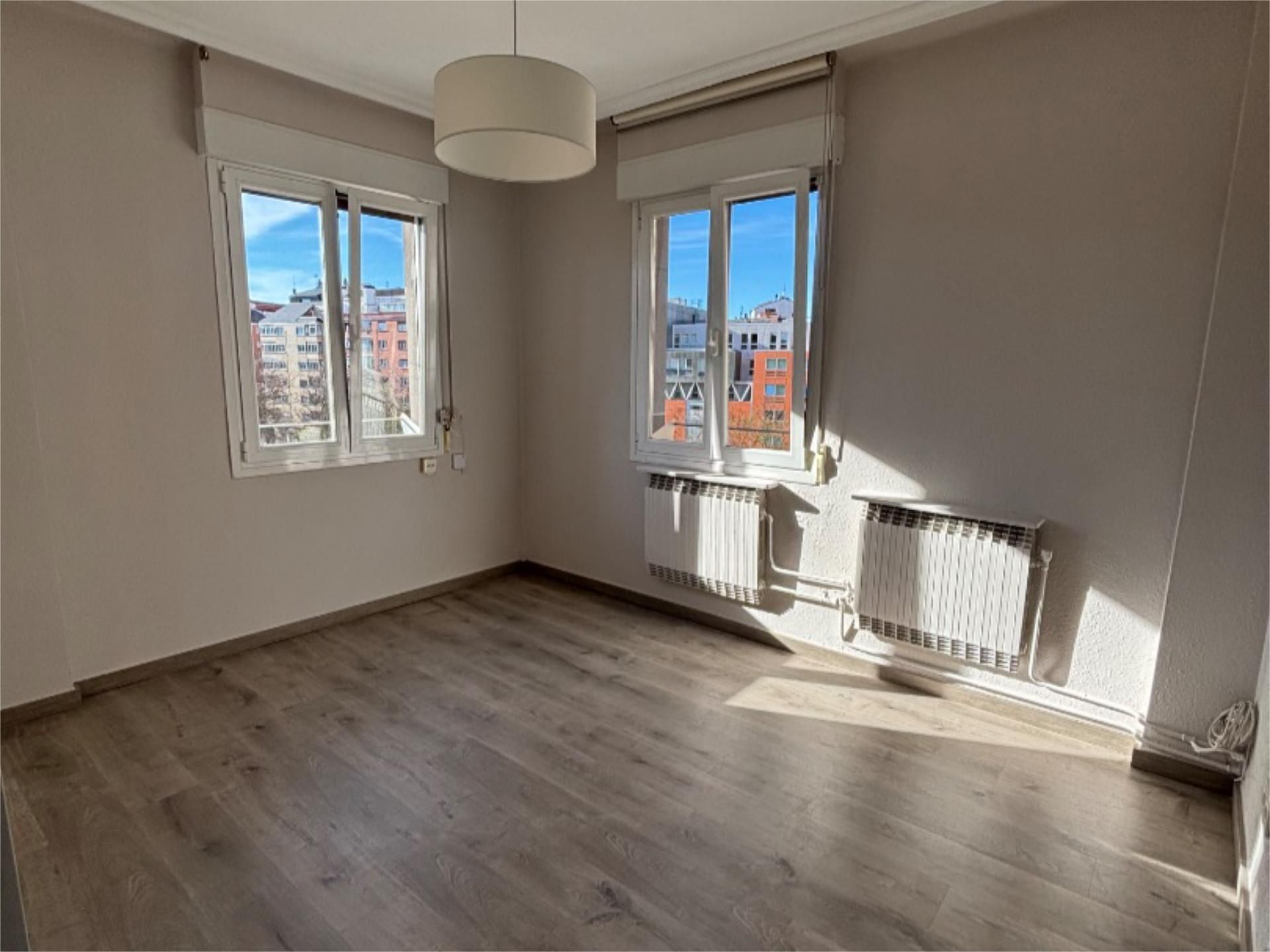 Flat for sale in Santa Isabel Kalea, 2, Zaramaga Bedroom of Flat for sale in Vitoria - Gasteiz