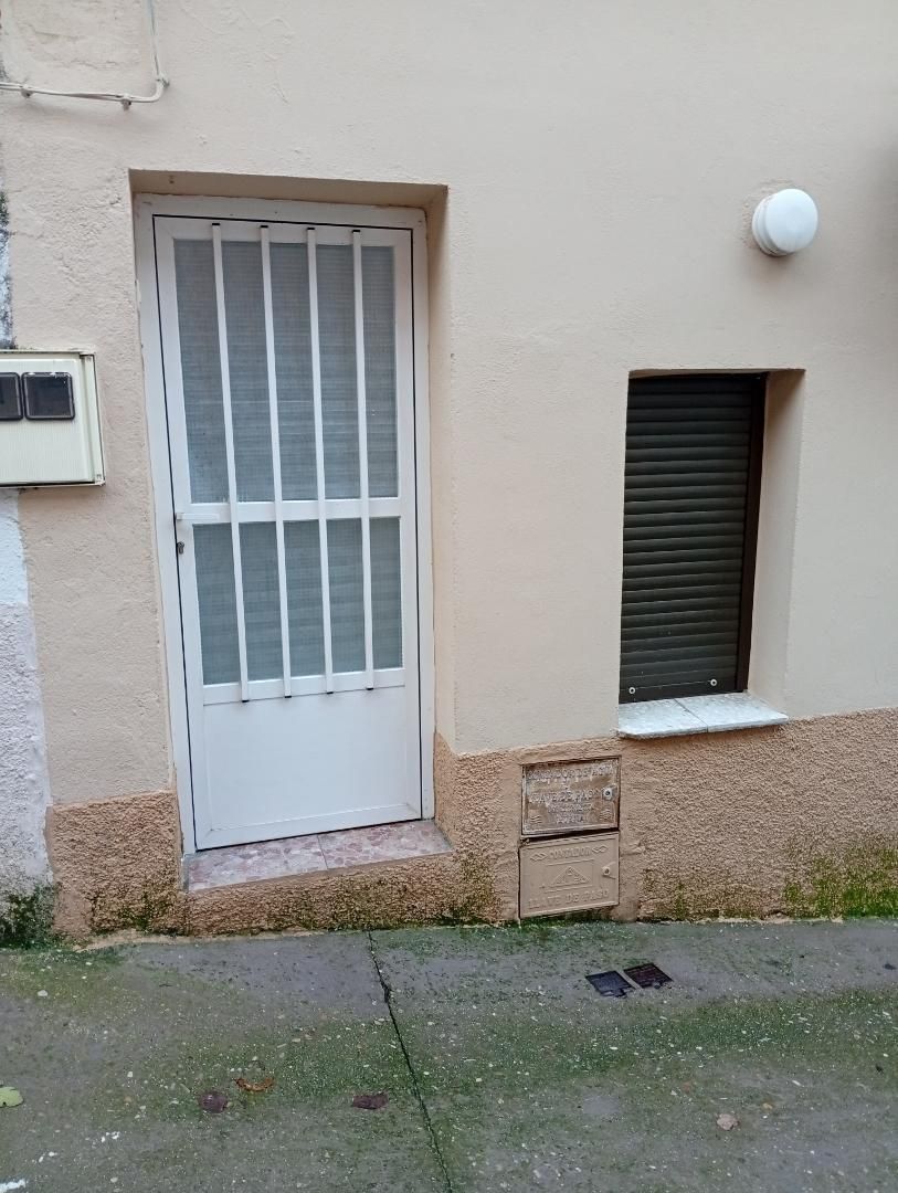 Vista exterior de Finca rústica en venda en Navalvillar de Ibor amb Moblat i Balcó