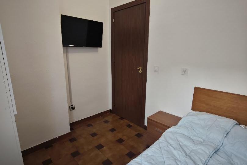 Apartment to share in Carrer Los Almendros, 24, Zona Pueblo, Alicante - image 1 Photo 1 of Apartment to share in Carrer Los Almendros, 24, Zona Pueblo, Alicante