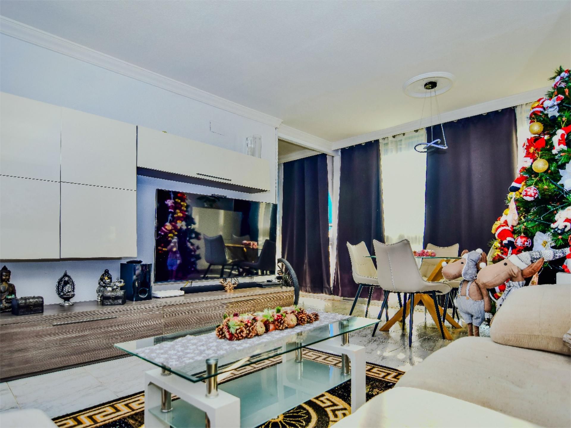 Flat for sale in Avenida de Suecia, 2, Juzgados - Plaza de Toros Living room of Flat for sale in Benidorm with Air Conditioner and Swimming Pool
