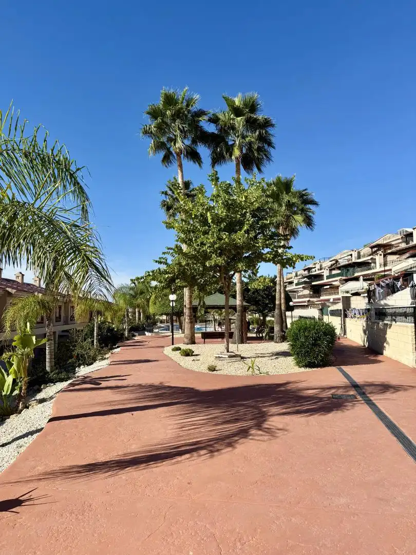 Erdgeschoss zum Verkauf in Carrer de L'algeps, 878b, Valle del Sol Außenansicht von Erdgeschoss zum Verkauf in Mutxamel mit Klimaanlage, Terrasse und Schwimmbad