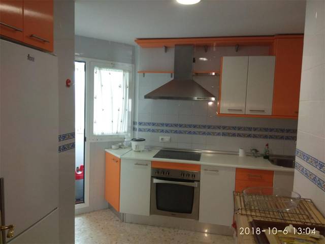 Piso en Alquiler en Calle Huerta Del Rosario, 12 en La Banda - Campo de Fútbol