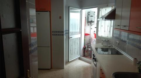 Piso de alquiler en Calle Huerta del Rosario, 12, La Banda - Campo de Fútbol, Cádiz - imagen 2 Foto 2 de Piso de alquiler en Calle Huerta del Rosario, 12, La Banda - Campo de Fútbol, Cádiz