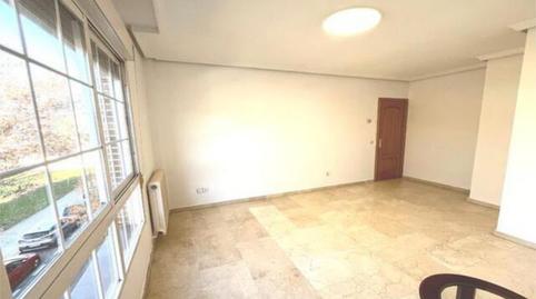 Apartment to rent in Puerta Bonita, Madrid - image 2 Photo 2 of Apartment to rent in Puerta Bonita, Madrid