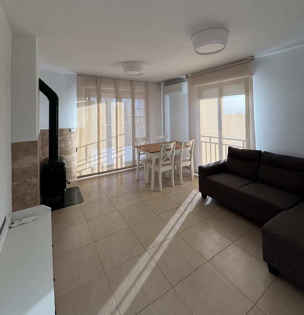 Apartament en venda a Calle Columbretes, 20, Benicasim / Benicàssim Sala d'estar de Apartament en venda en Benicasim / Benicàssim amb Aire condicionat, Terrassa i Piscina