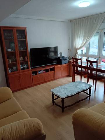 Piso en Venta en Calle Velasquita Giráldez, 12 en San Lázaro - Otero - Villafría