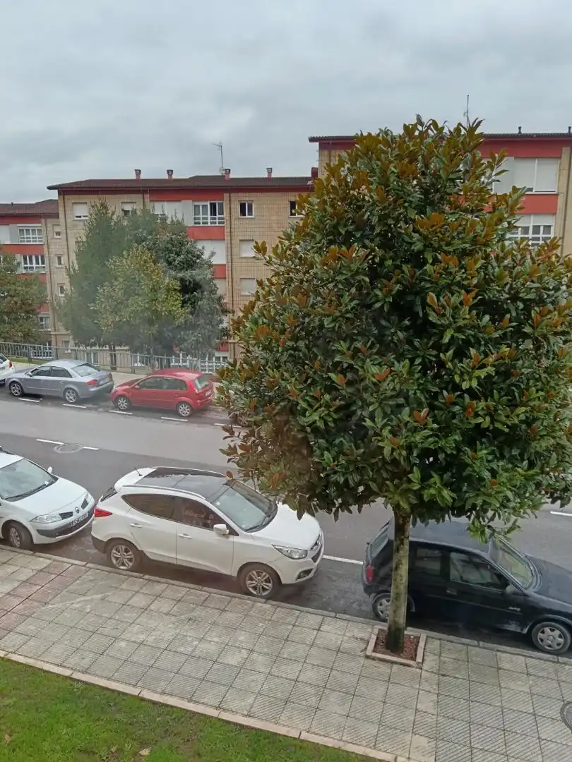 Vista exterior de Piso en venta en Oviedo 