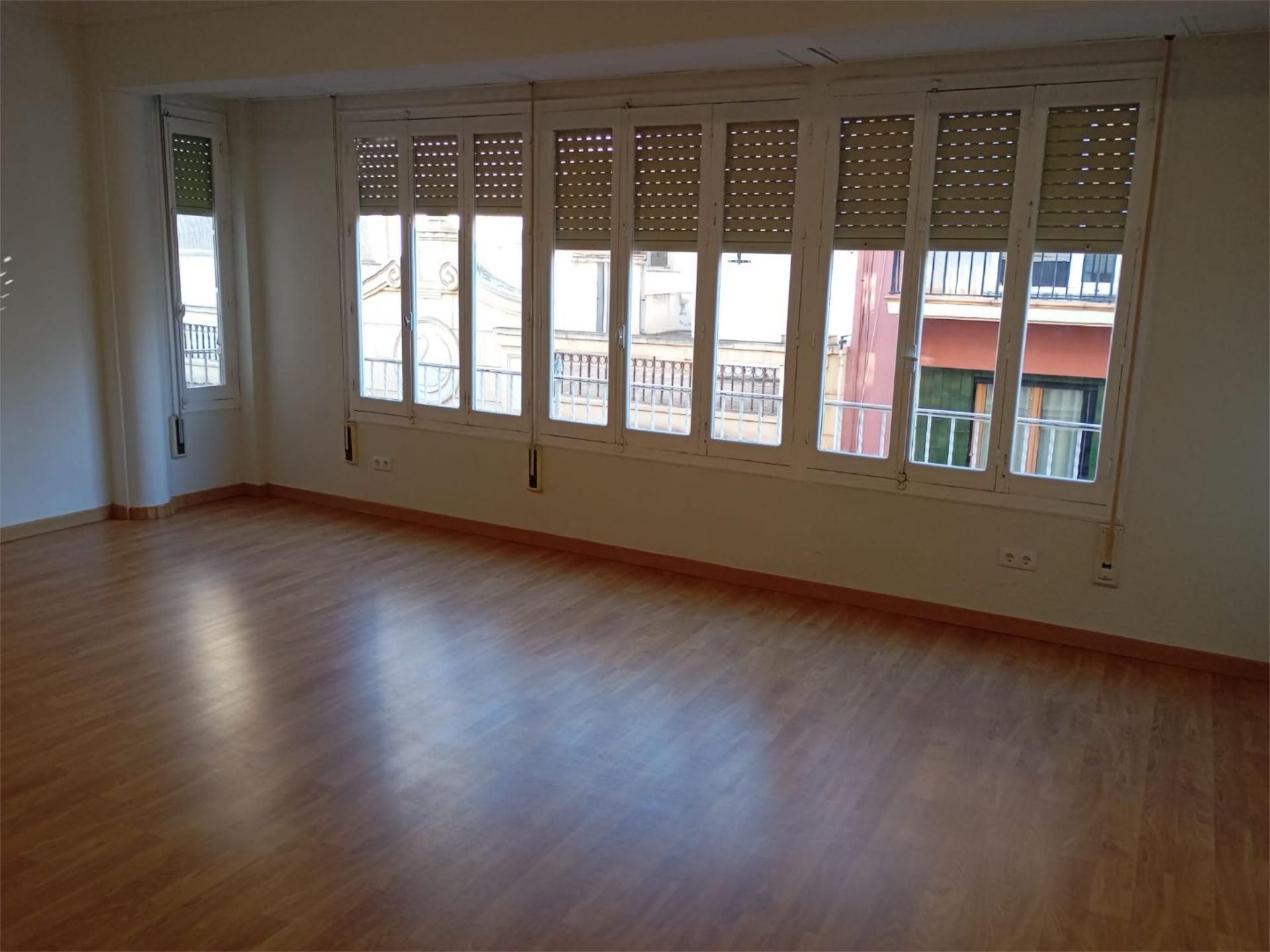 Flat to rent in Carrer Hospital, 9, Centro Flat to rent in Carrer Hospital, 9, Centro