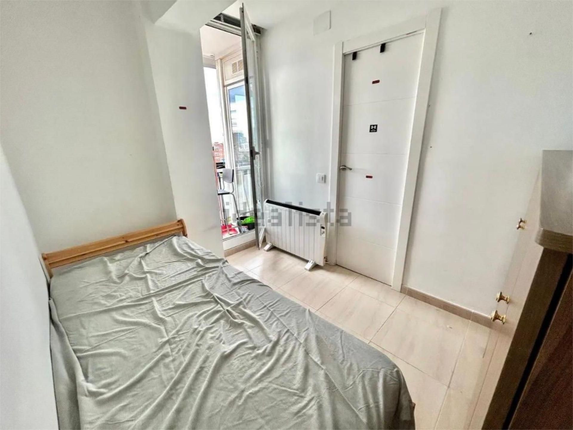 Flat to share in Rambla de Prim, 80, El Besós i el Maresme Bedroom of Flat to share in Barcelona Capital with Heating, Furnished and Balcony