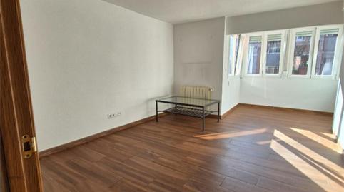 Piso en venta en Calle de Santa Genoveva, 34, Ventas, Madrid - imagen 2 Foto 2 de Piso en venta en Calle de Santa Genoveva, 34, Ventas, Madrid