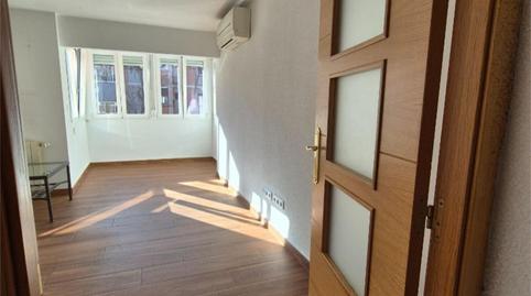 Piso en venta en Calle de Santa Genoveva, 34, Ventas, Madrid - imagen 4 Foto 4 de Piso en venta en Calle de Santa Genoveva, 34, Ventas, Madrid